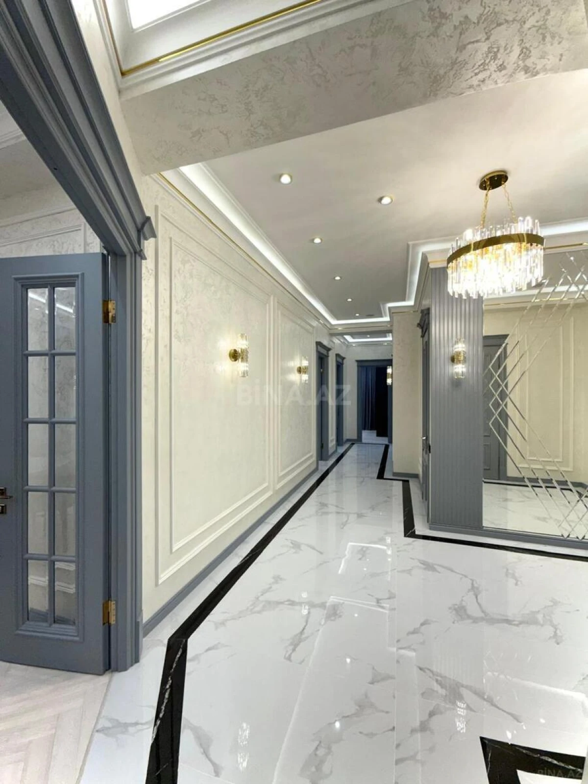 Satılır 4 otaqlı mənzil 185 m²