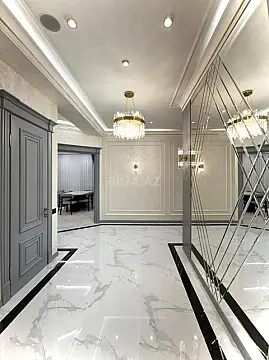 Satılır 4 otaqlı mənzil 185 m²