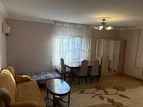 Kirayə verilir 2 otaqlı mənzil 45 m²