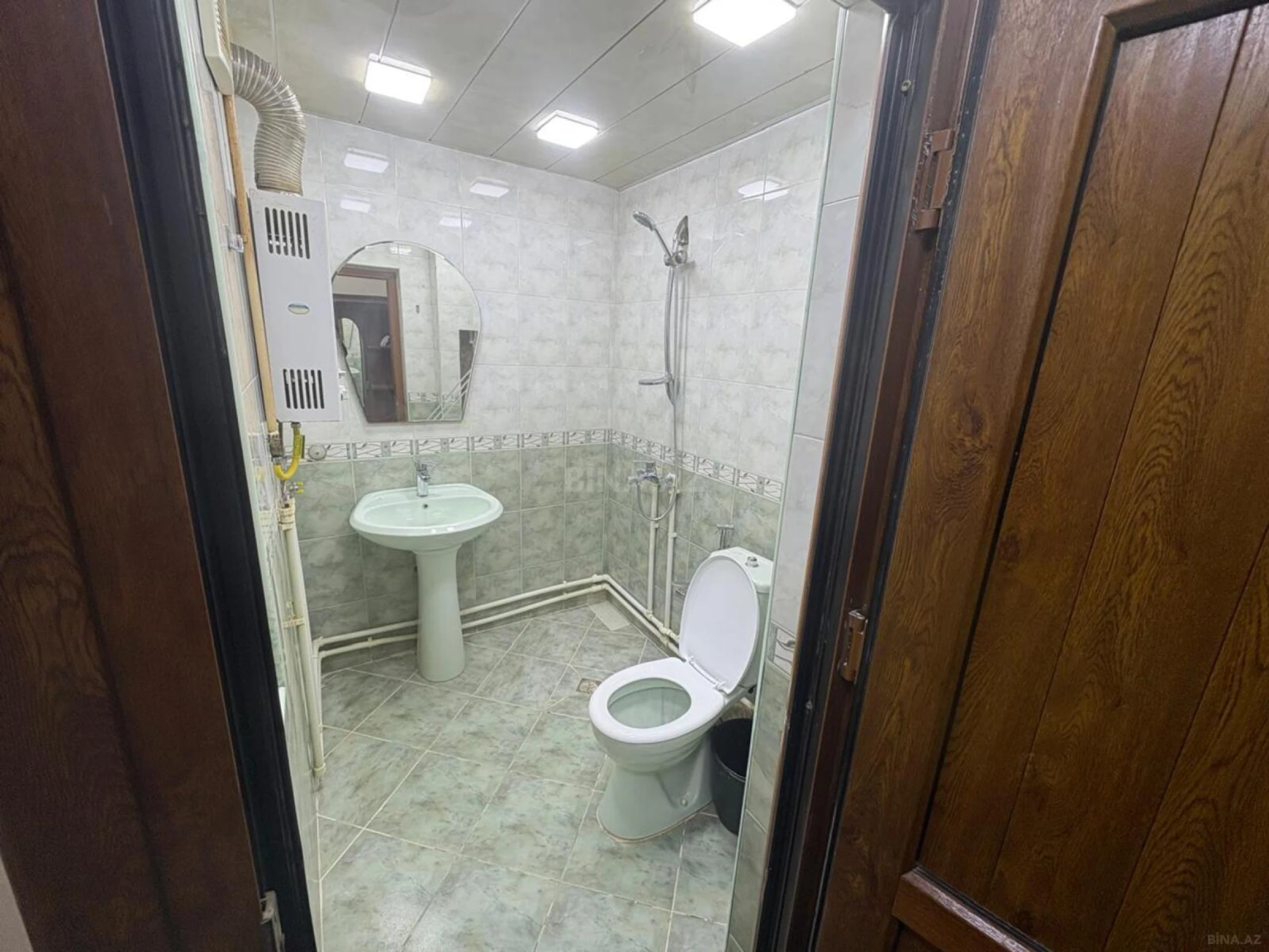 Kirayə verilir 2 otaqlı mənzil 45 m²