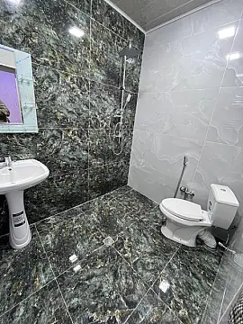 Satılır 5 otaqlı həyət evi 180 m²