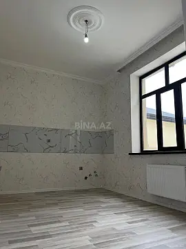 Satılır 5 otaqlı həyət evi 180 m²