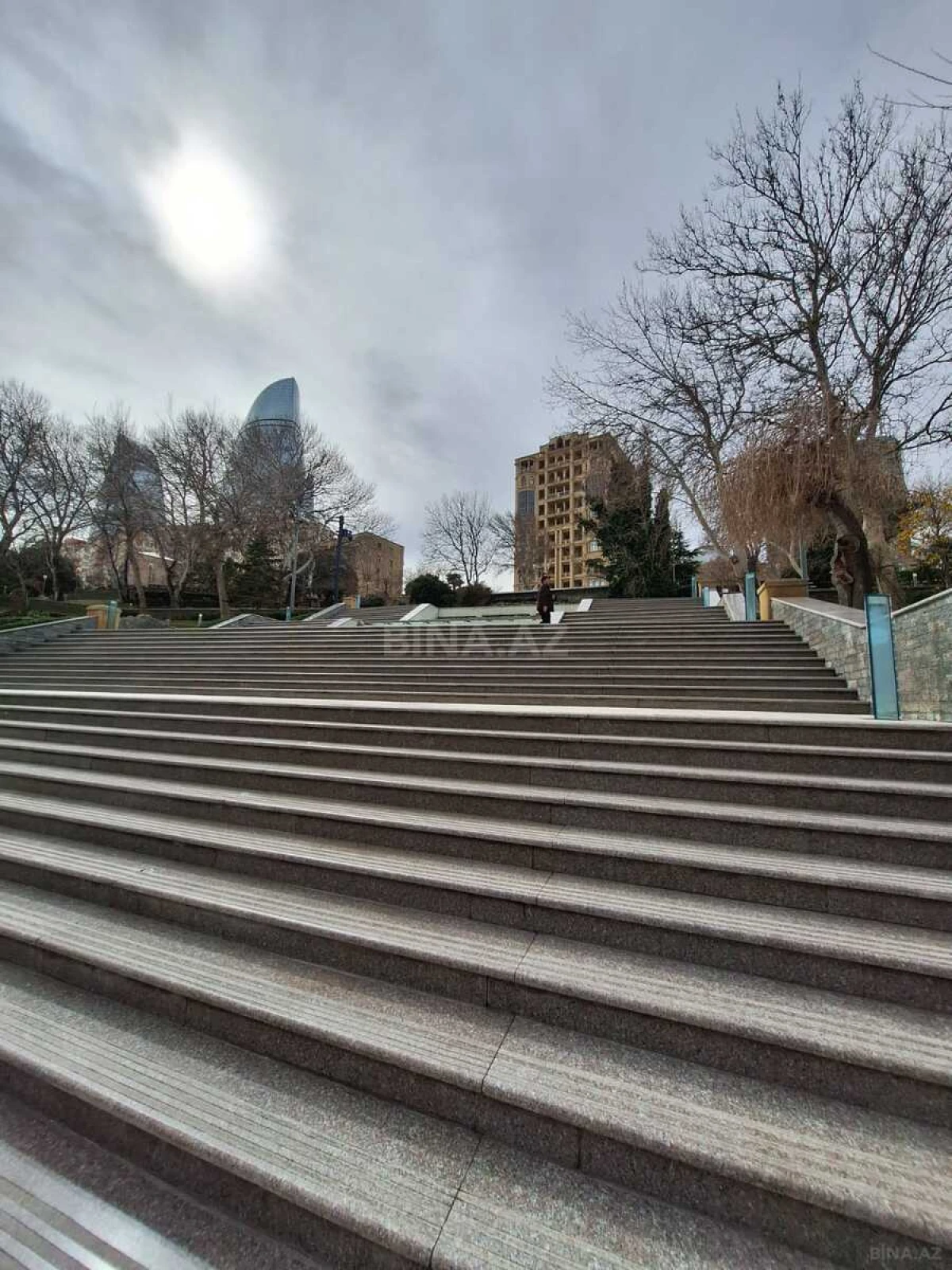 Kirayə verilir 1 otaqlı mənzil 40 m²