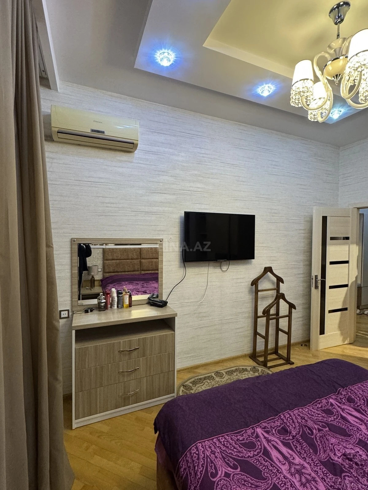 Kirayə verilir 2 otaqlı mənzil 70 m²