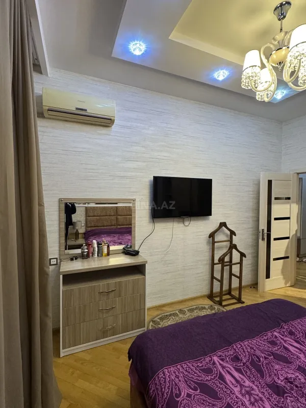 Kirayə verilir 2 otaqlı mənzil 70 m²