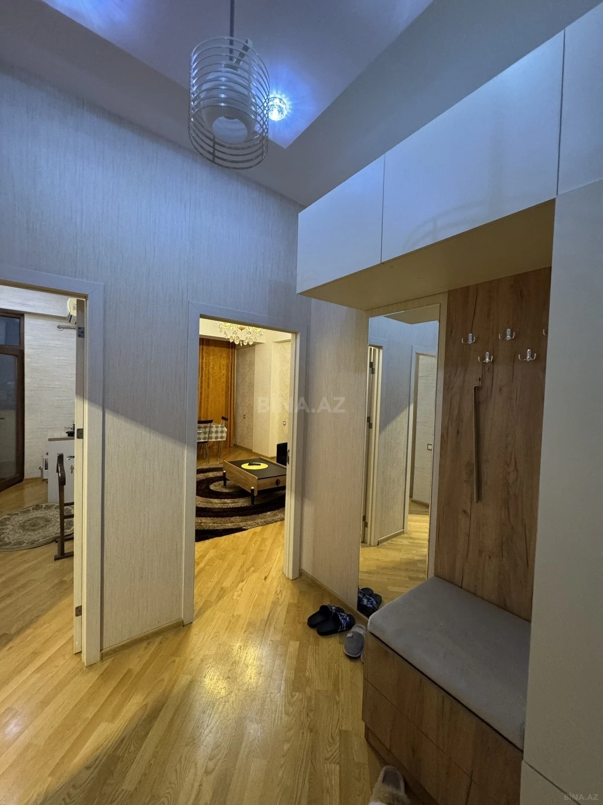 Kirayə verilir 2 otaqlı mənzil 70 m²