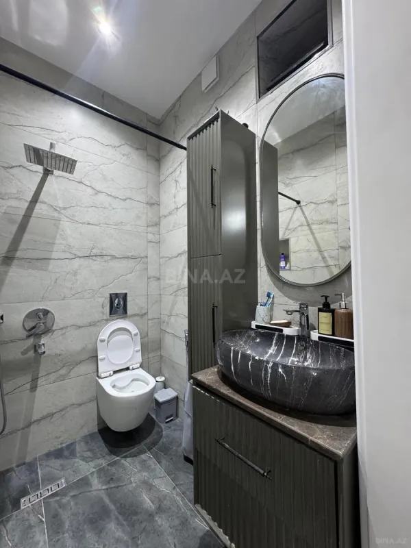 Satılır 5 otaqlı həyət evi 200 m²