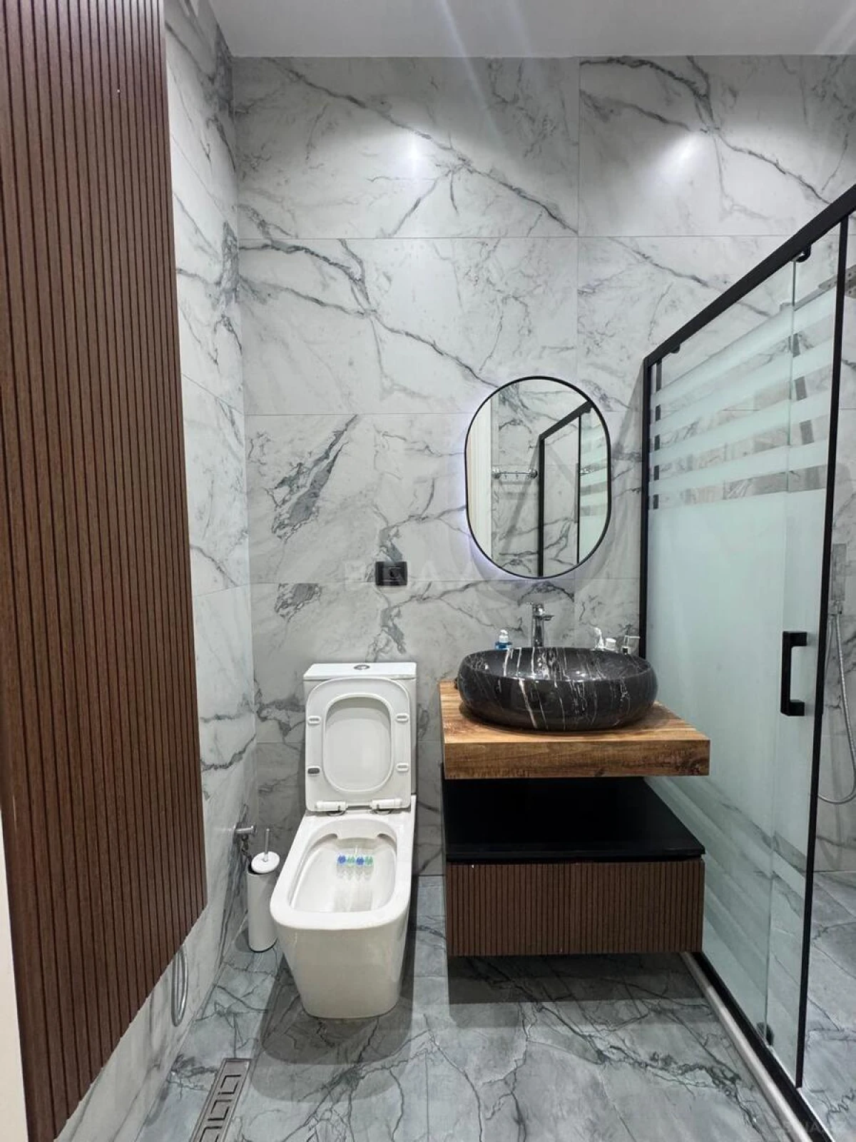 Satılır 5 otaqlı həyət evi 200 m²