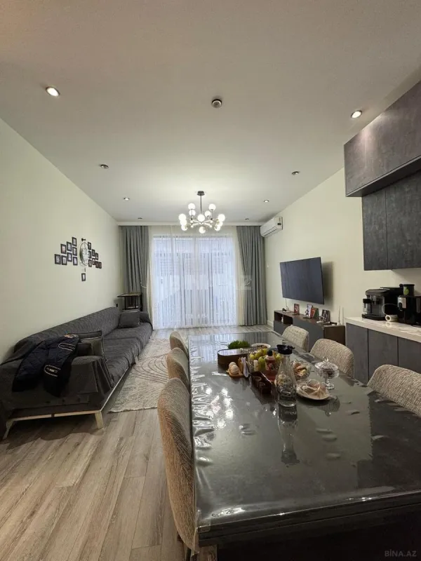 Satılır 5 otaqlı həyət evi 200 m²