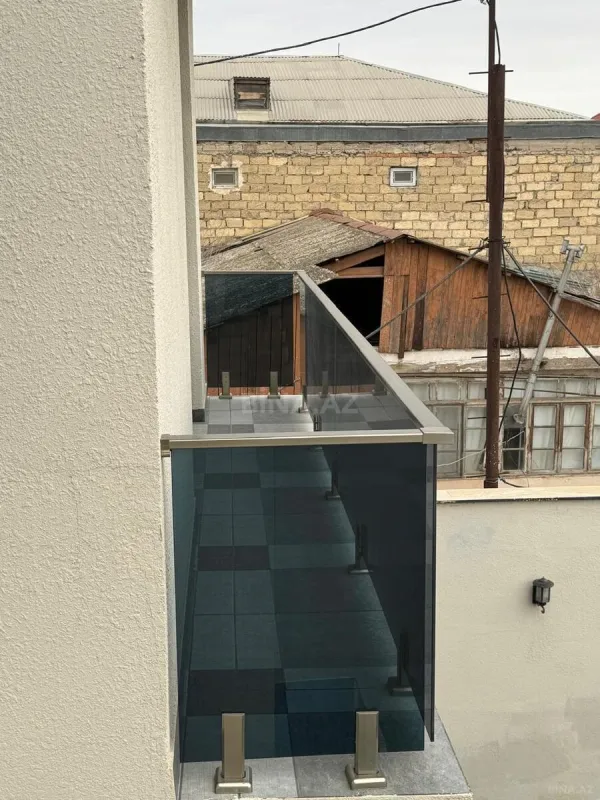 Satılır 5 otaqlı həyət evi 200 m²