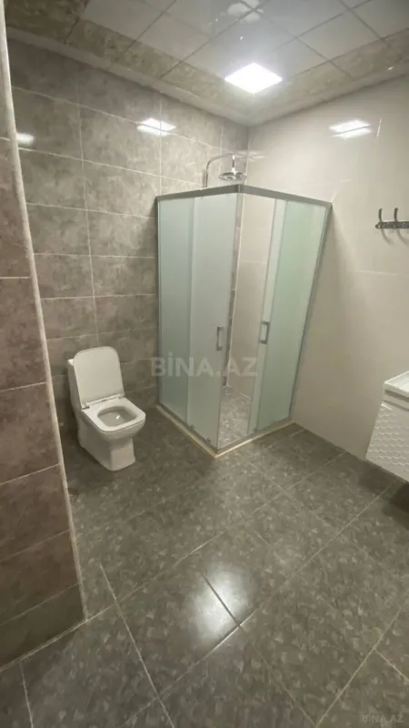 Kirayə verilir 3 otaqlı mənzil 130 m²
