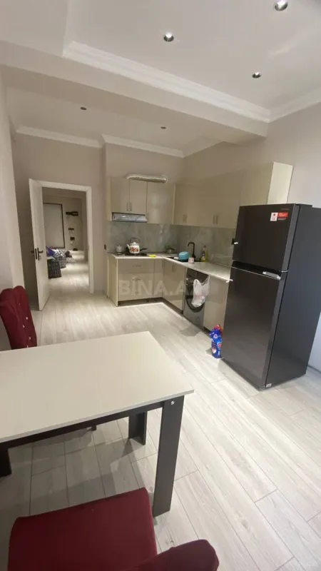 Kirayə verilir 3 otaqlı mənzil 130 m²