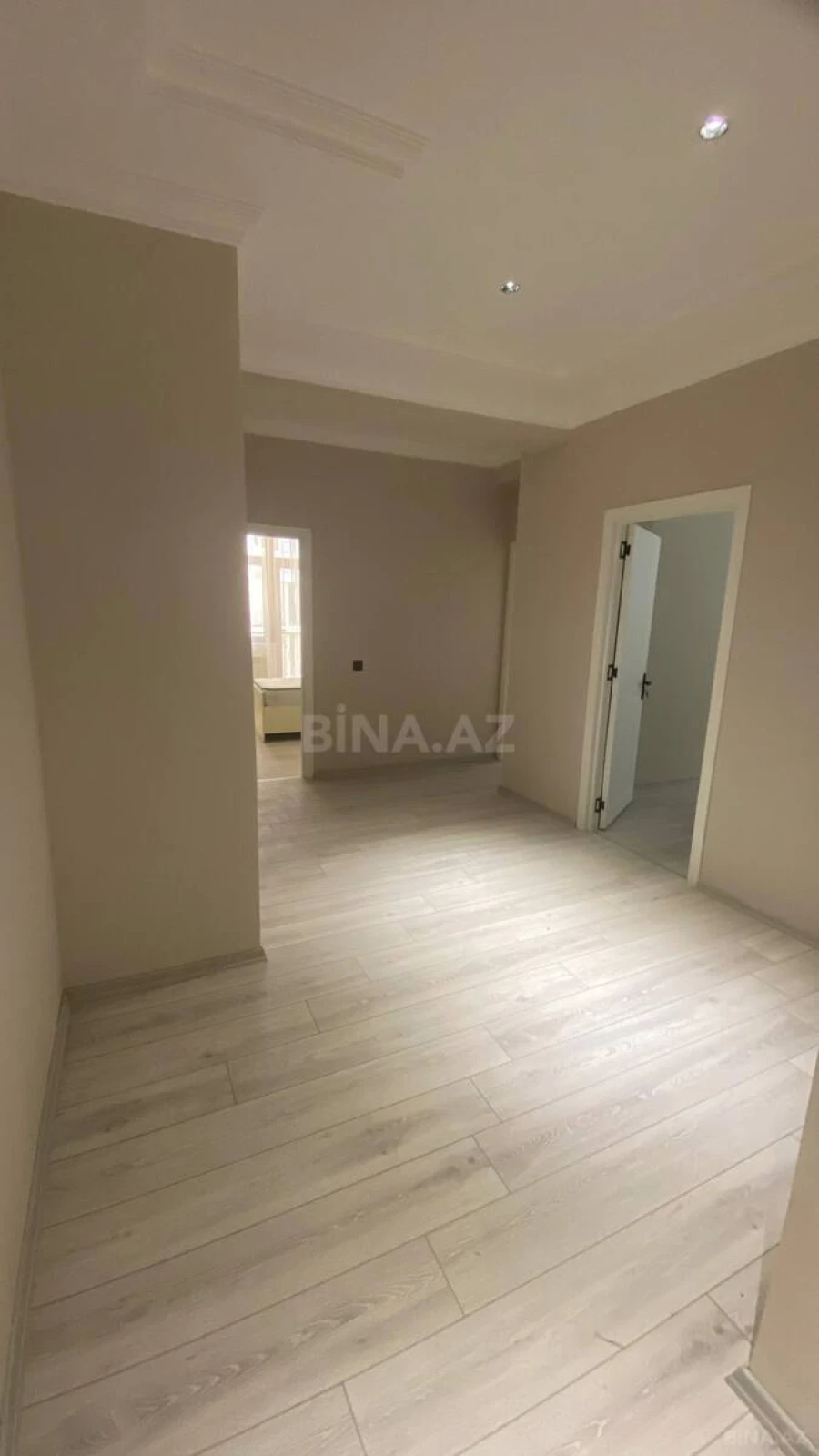 Kirayə verilir 3 otaqlı mənzil 130 m²