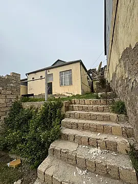 Satılır 4 otaqlı həyət evi 140 m² — Bakı, Yeni Günəşli 4 otaq 140.00 m²