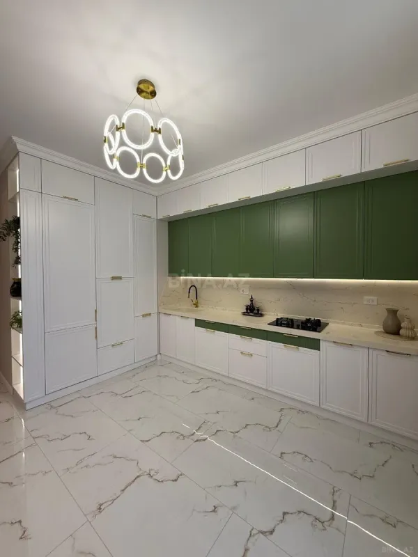 Satılır 3 otaqlı mənzil 110 m²