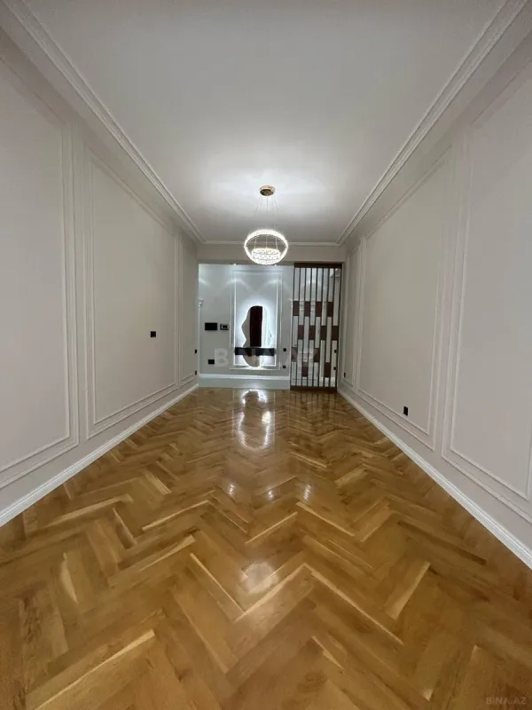 Satılır 3 otaqlı mənzil 110 m²