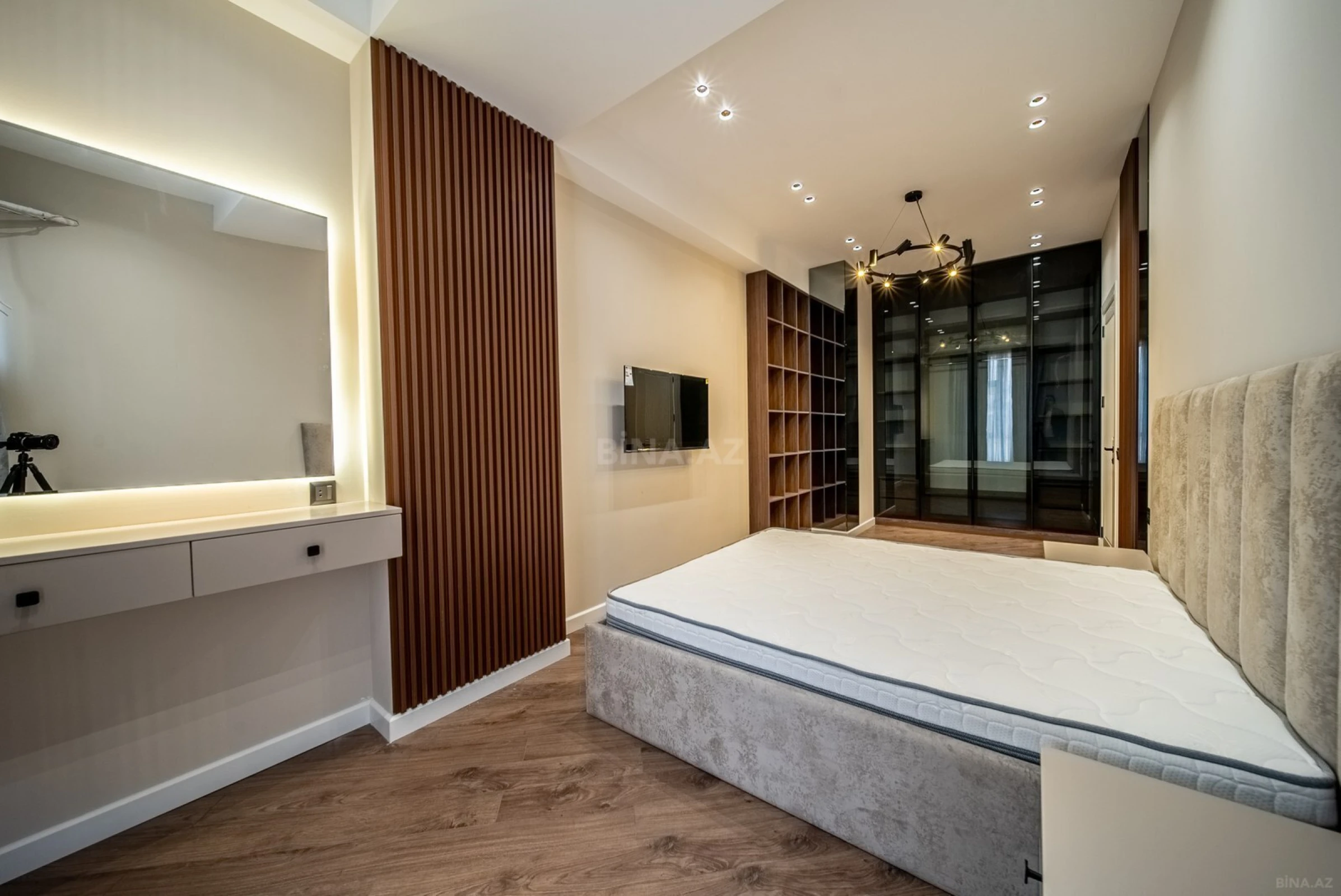 Satılır 3 otaqlı mənzil 120 m²