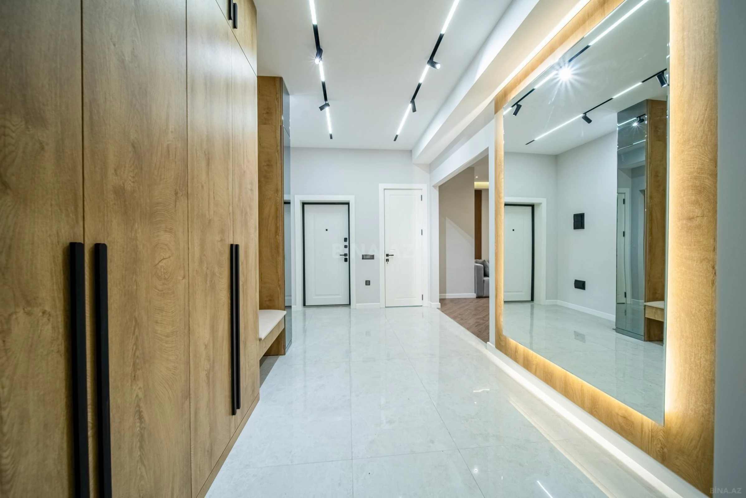 Satılır 3 otaqlı mənzil 120 m²