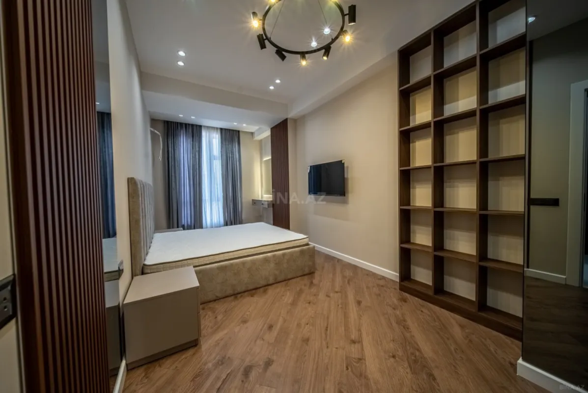 Satılır 3 otaqlı mənzil 120 m²