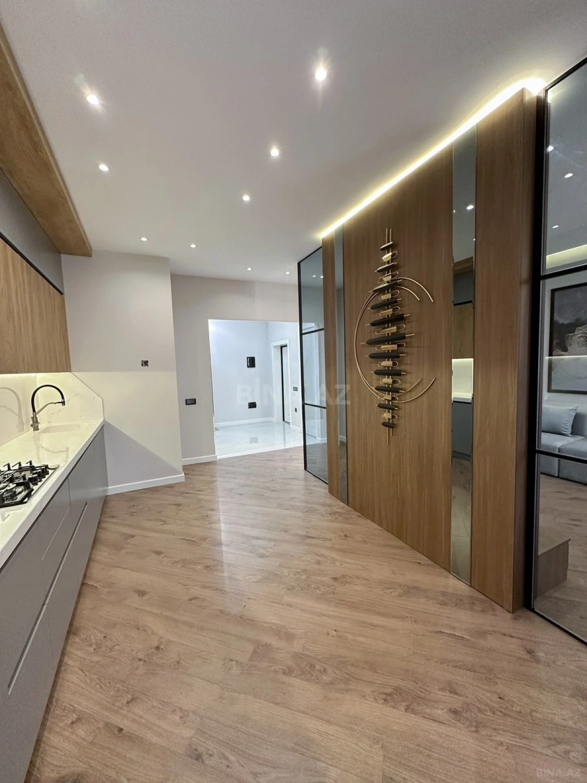 Satılır 3 otaqlı mənzil 120 m²