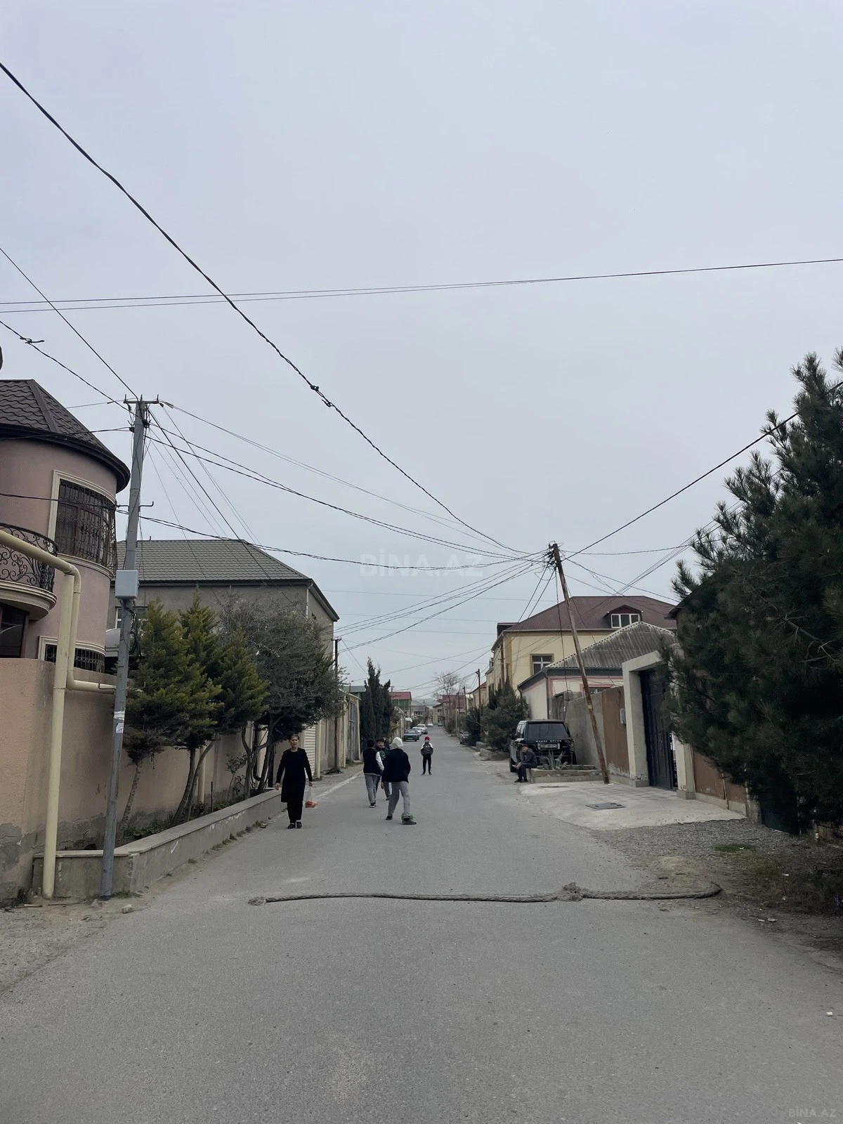 Satılır 6 otaqlı həyət evi 250 m²