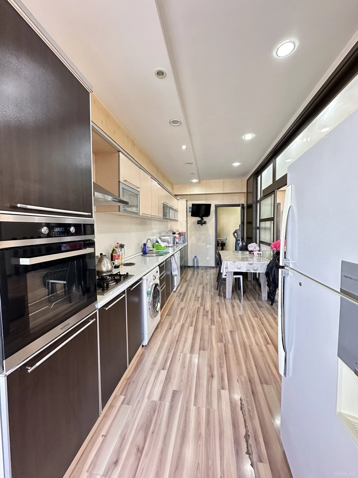 Satılır 3 otaqlı mənzil 120 m²