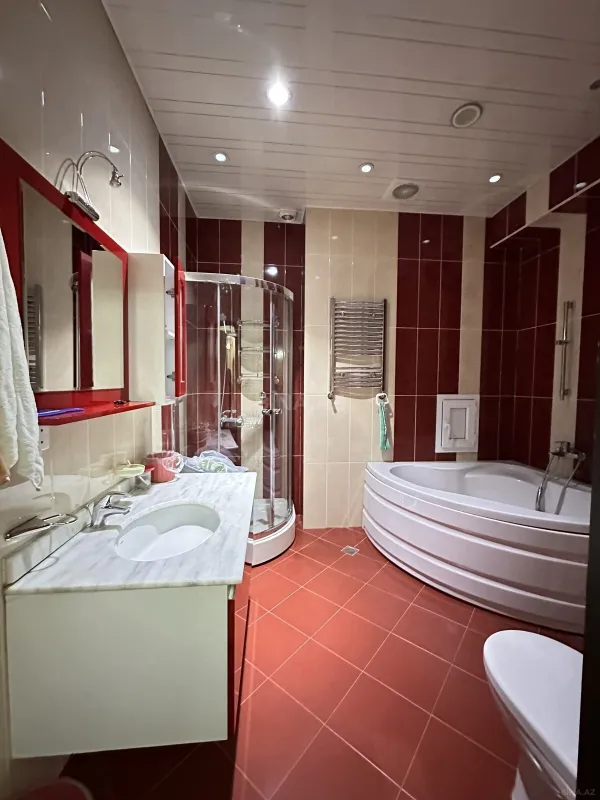 Satılır 3 otaqlı mənzil 120 m²