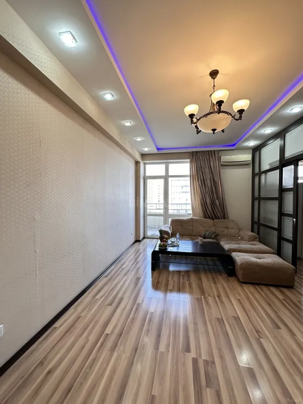 Satılır 3 otaqlı mənzil 120 m²