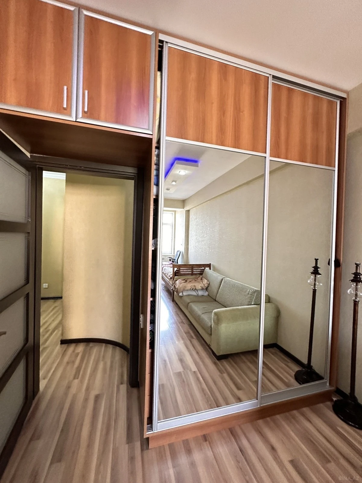 Satılır 3 otaqlı mənzil 120 m²