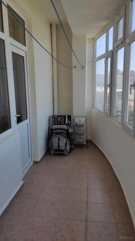 Satılır 3 otaqlı mənzil 132 m²