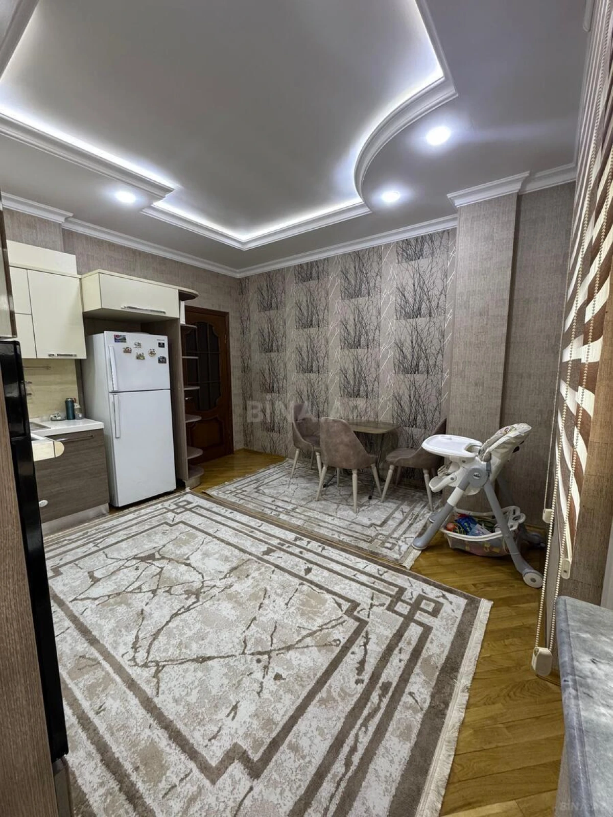 Satılır 3 otaqlı mənzil 132 m²