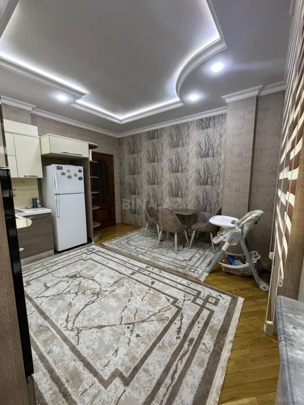 Satılır 3 otaqlı mənzil 132 m²