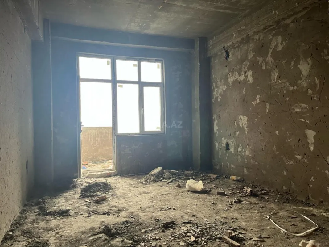 Satılır 3 otaqlı mənzil 137 m²