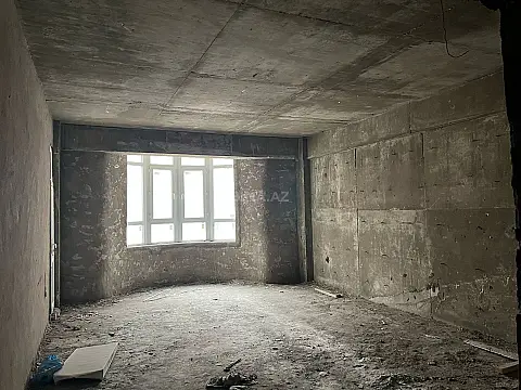 Satılır 3 otaqlı mənzil 137 m²