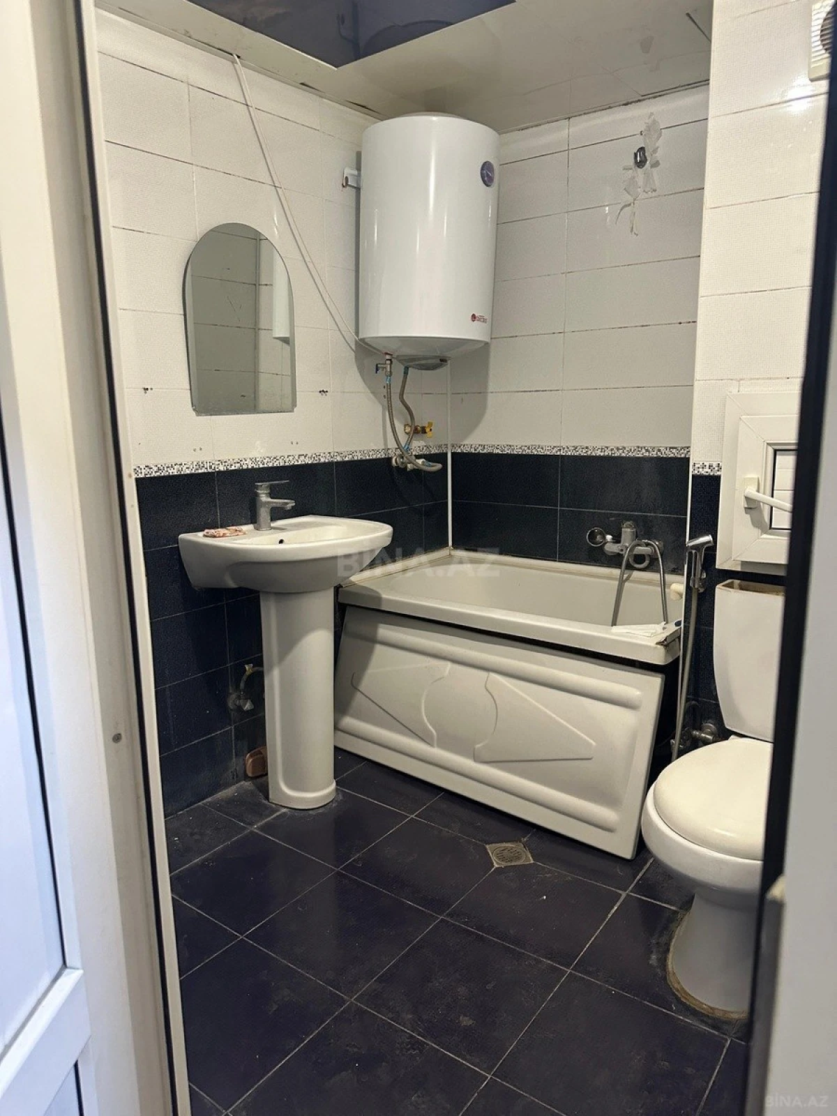 Satılır 1 otaqlı mənzil 45 m²