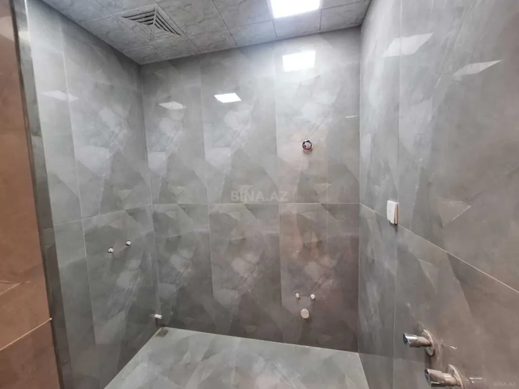 Satılır 3 otaqlı mənzil 110 m²