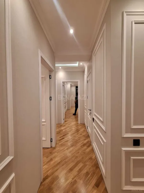 Satılır 3 otaqlı mənzil 110 m²