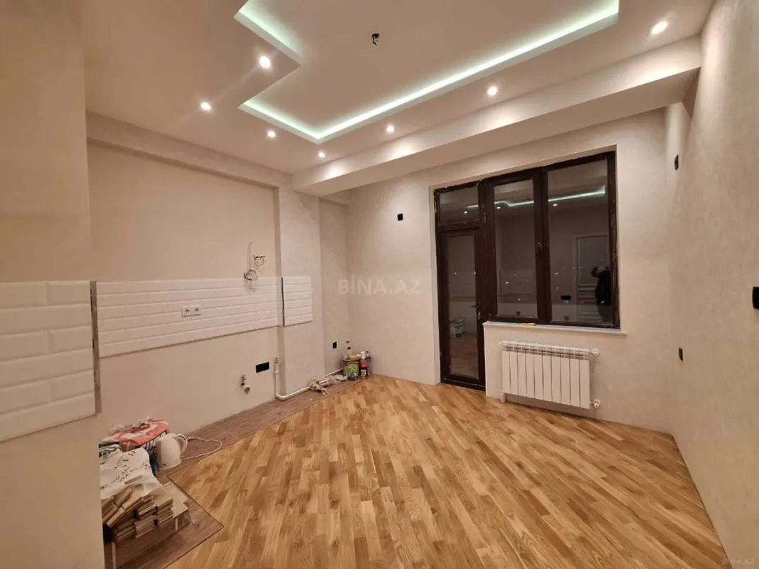 Satılır 3 otaqlı mənzil 110 m²