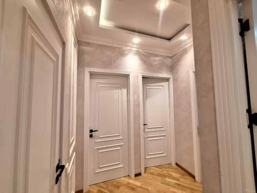 Satılır 3 otaqlı mənzil 110 m²