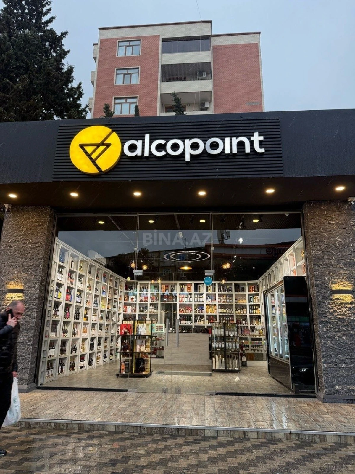 Satılır obyekt 83 m²