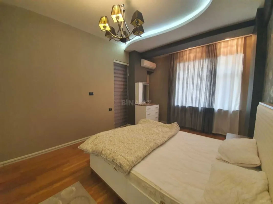 Kirayə verilir 3 otaqlı mənzil 150 m²