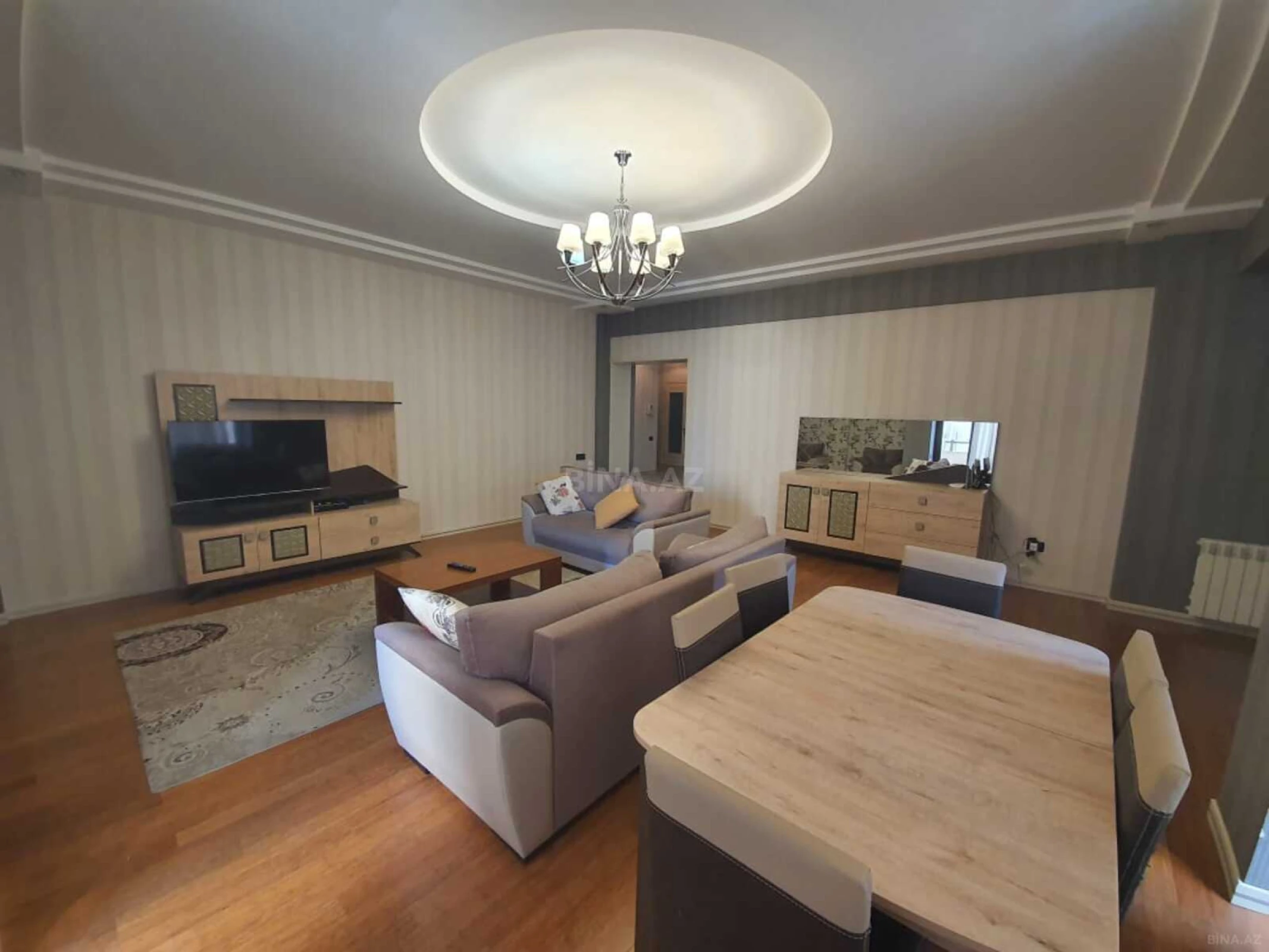 Kirayə verilir 3 otaqlı mənzil 150 m²