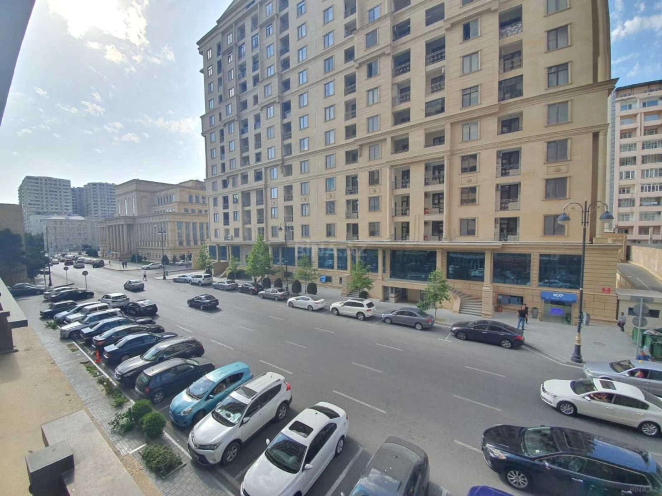 Kirayə verilir 3 otaqlı mənzil 150 m²