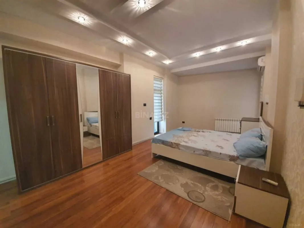 Kirayə verilir 3 otaqlı mənzil 150 m²