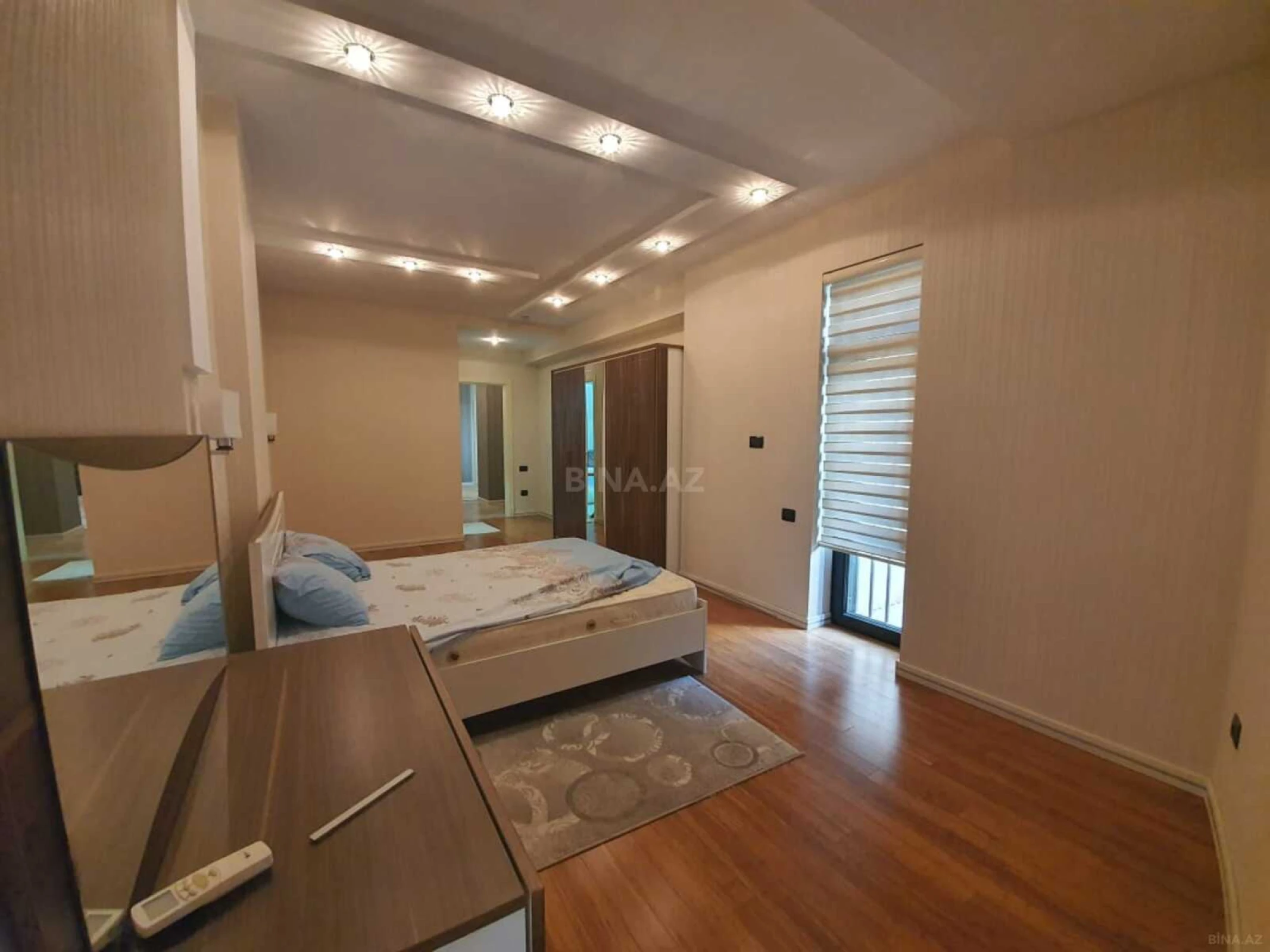 Kirayə verilir 3 otaqlı mənzil 150 m²