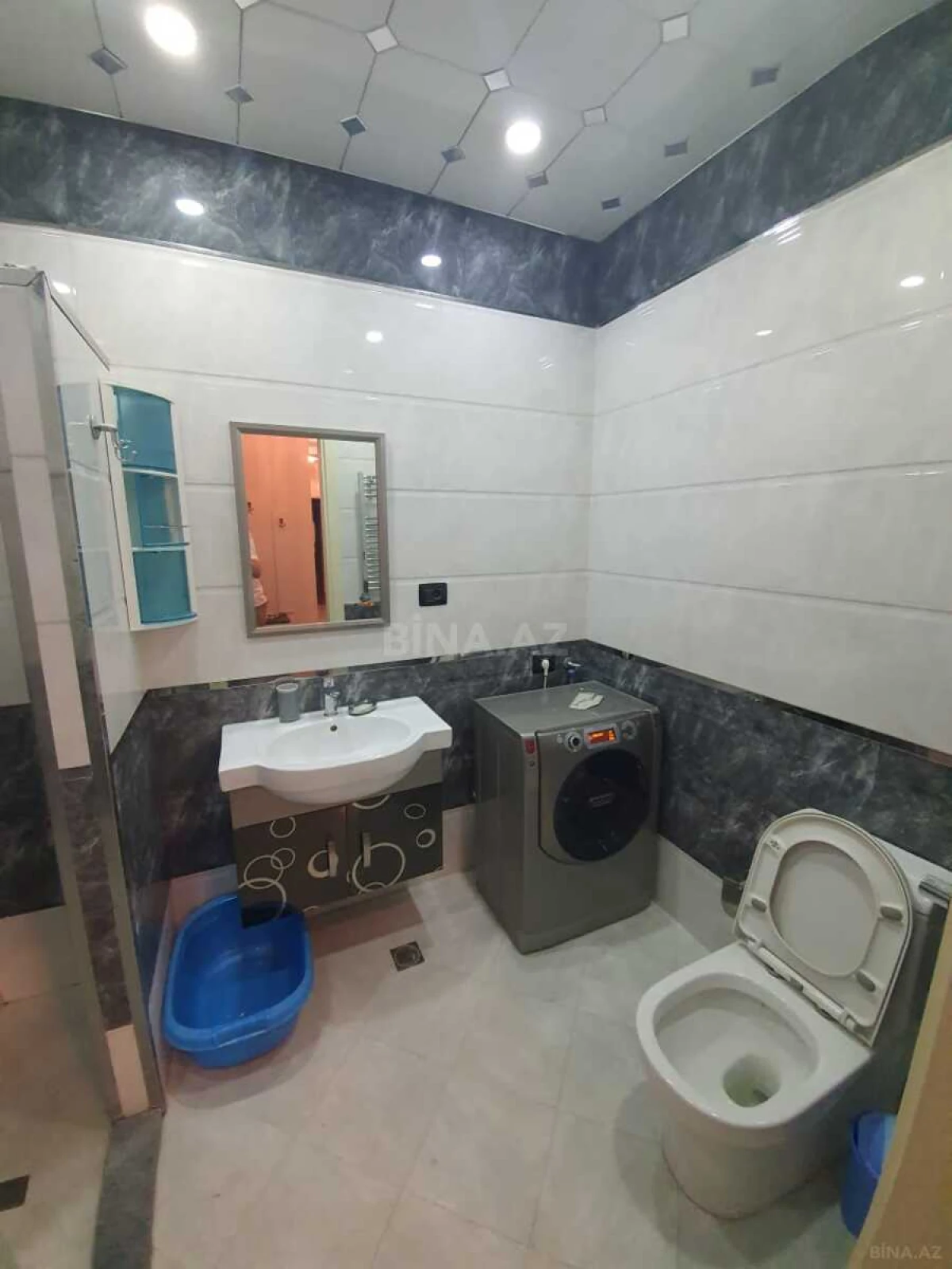 Kirayə verilir 3 otaqlı mənzil 150 m²