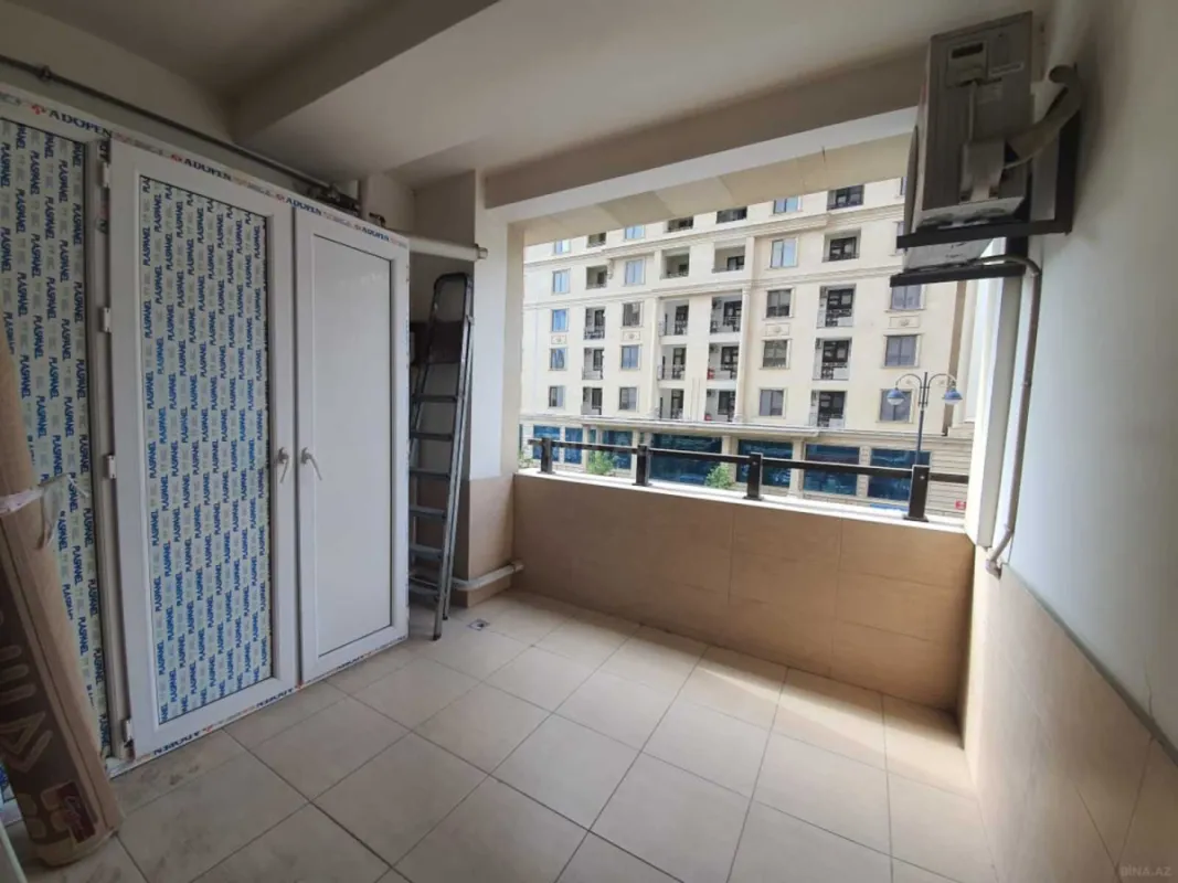 Kirayə verilir 3 otaqlı mənzil 150 m²