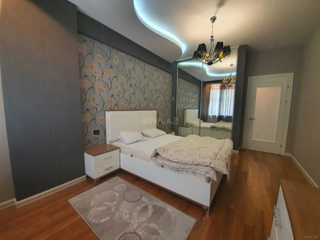 Kirayə verilir 3 otaqlı mənzil 150 m²