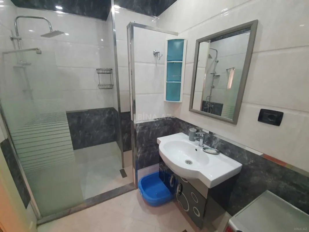 Kirayə verilir 3 otaqlı mənzil 150 m²