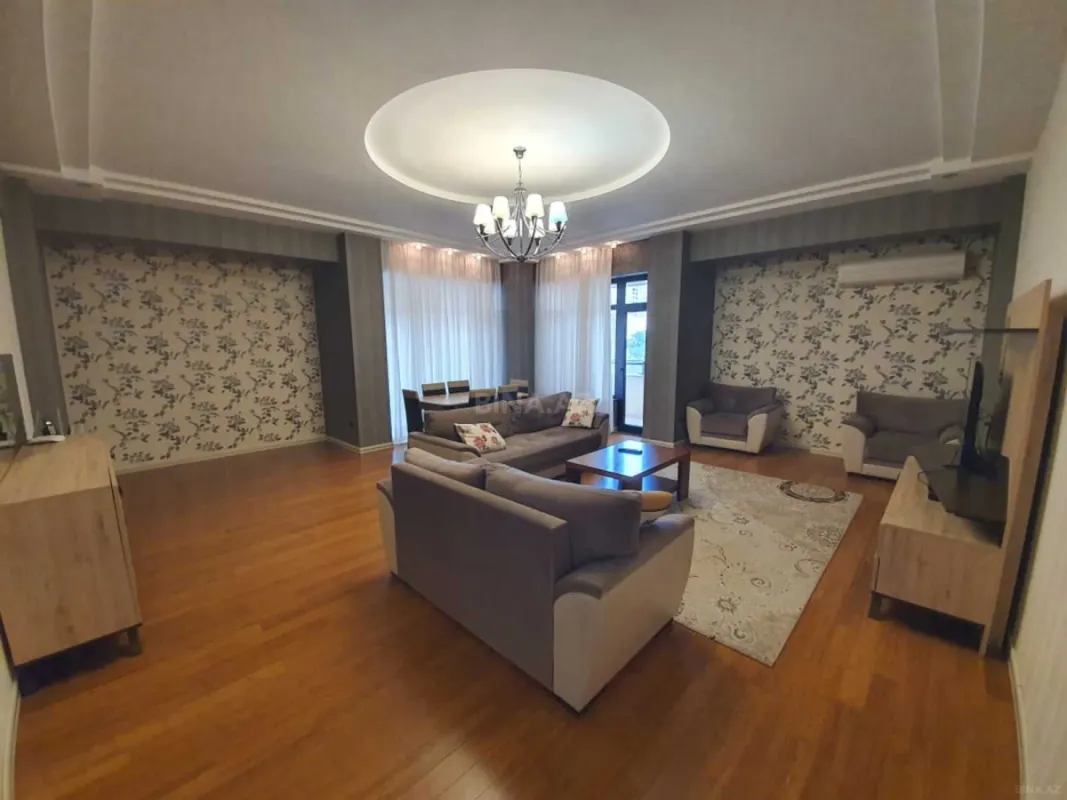 Kirayə verilir 3 otaqlı mənzil 150 m²